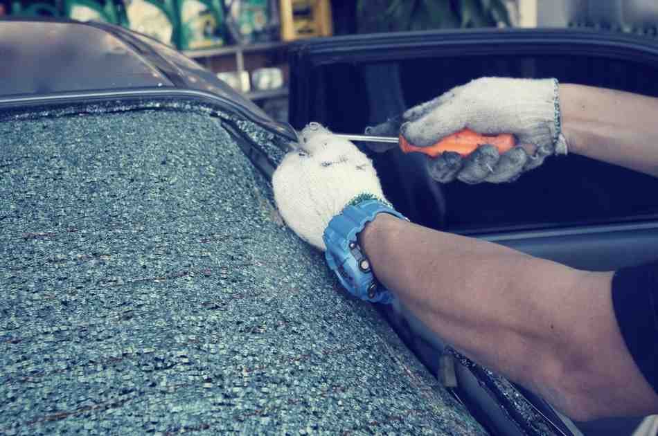 Preparing Your Vehicle for Auto Glass Service
