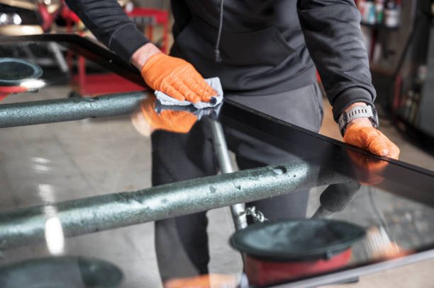 Auto Glass Repair Near Me, Moreno Valley Mobile Car Glass Repair with Same Day Service Riverside